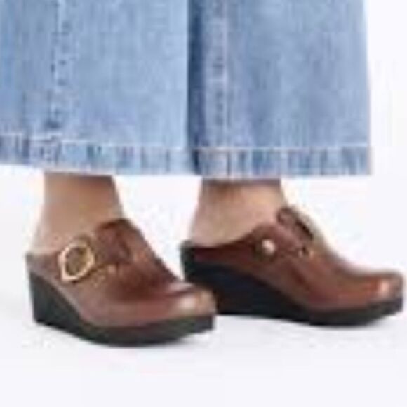 BRAND NEW B.O.C ROUND TOE PLATFORM WEDGE MULE CLOG SANDAL G1 - Picture 1 of 16